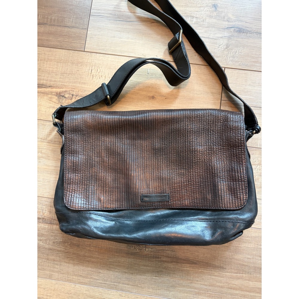 Frye Company Mens Leather James Veg Cut Messenger Bag Brown Ribbed Flap